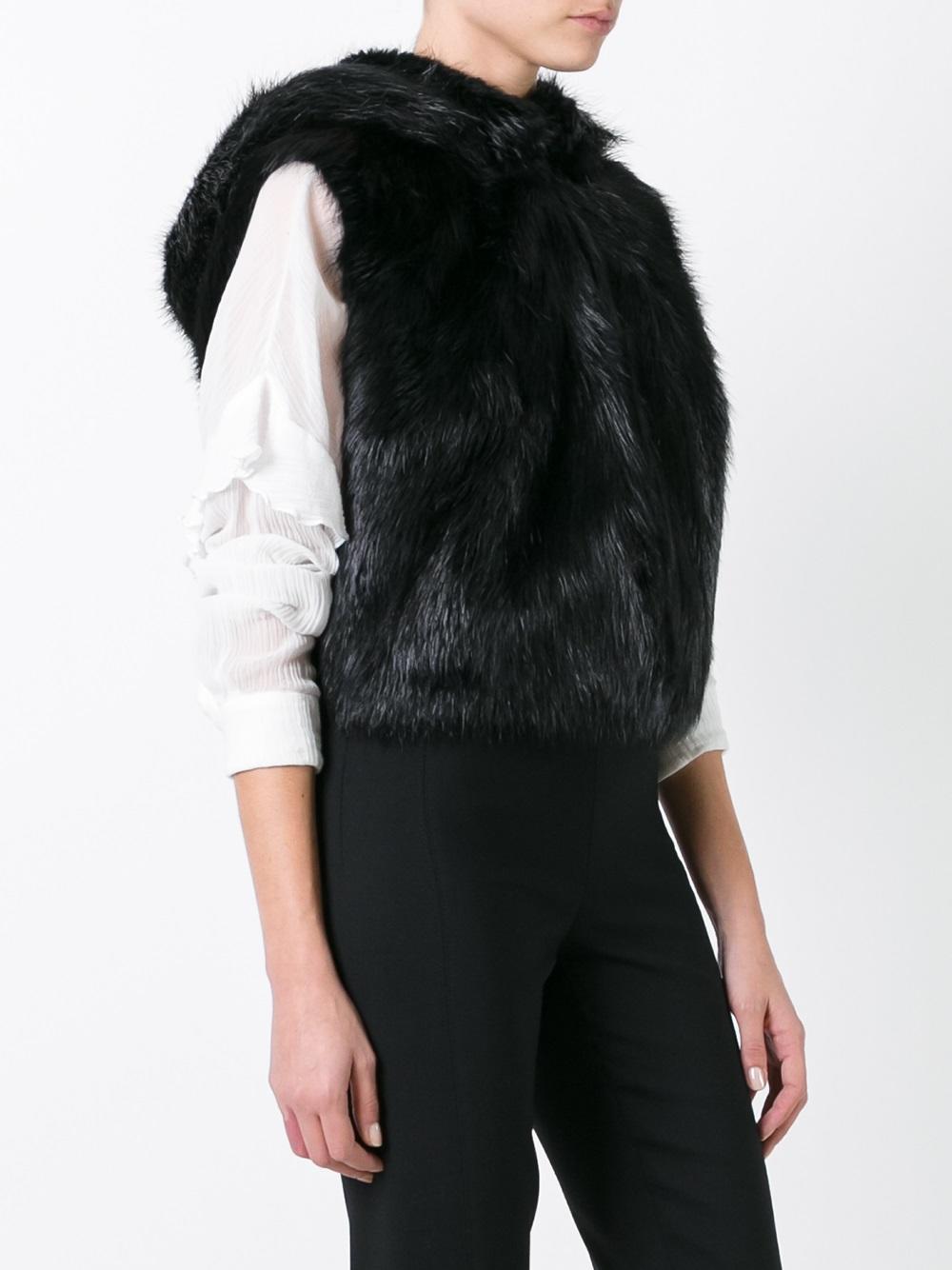 fur sleeveless jacket 