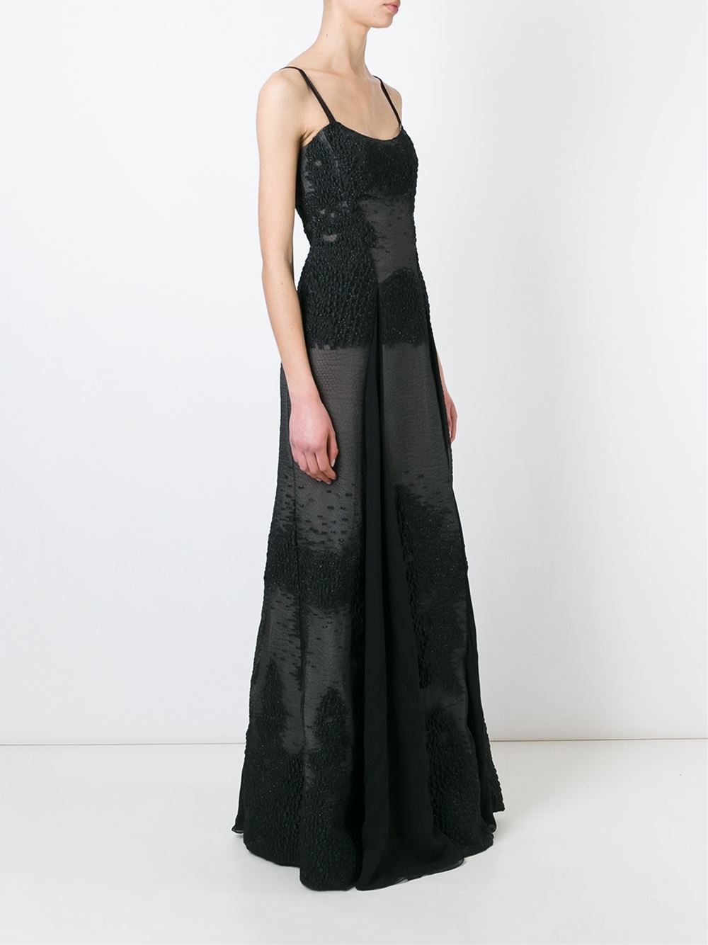 泡泡纱伞形晚礼服