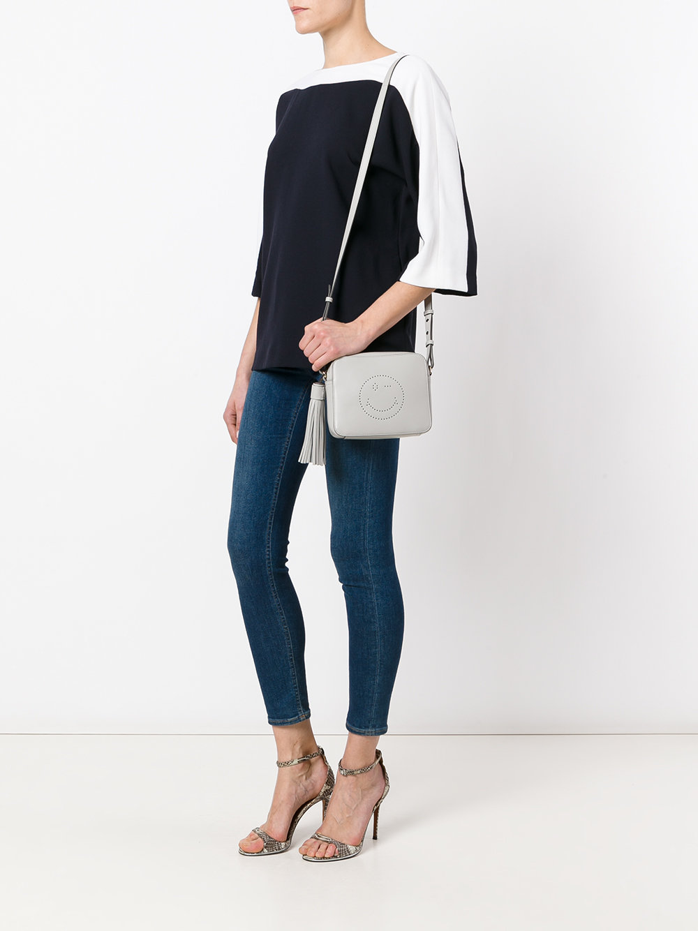 Wink cross body bag 