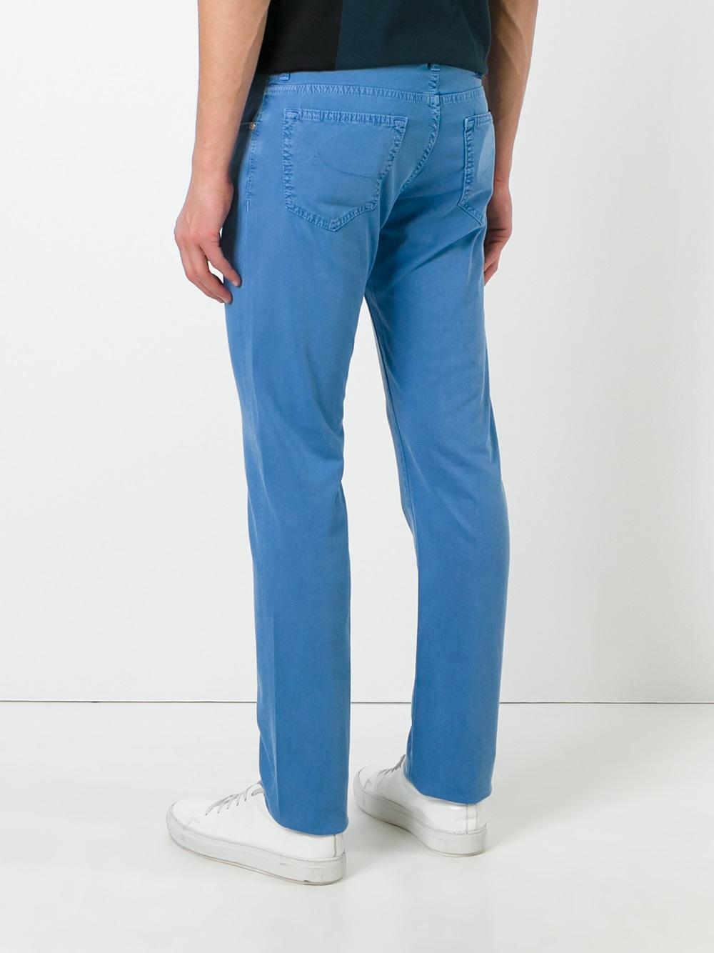 slim-fit trousers 