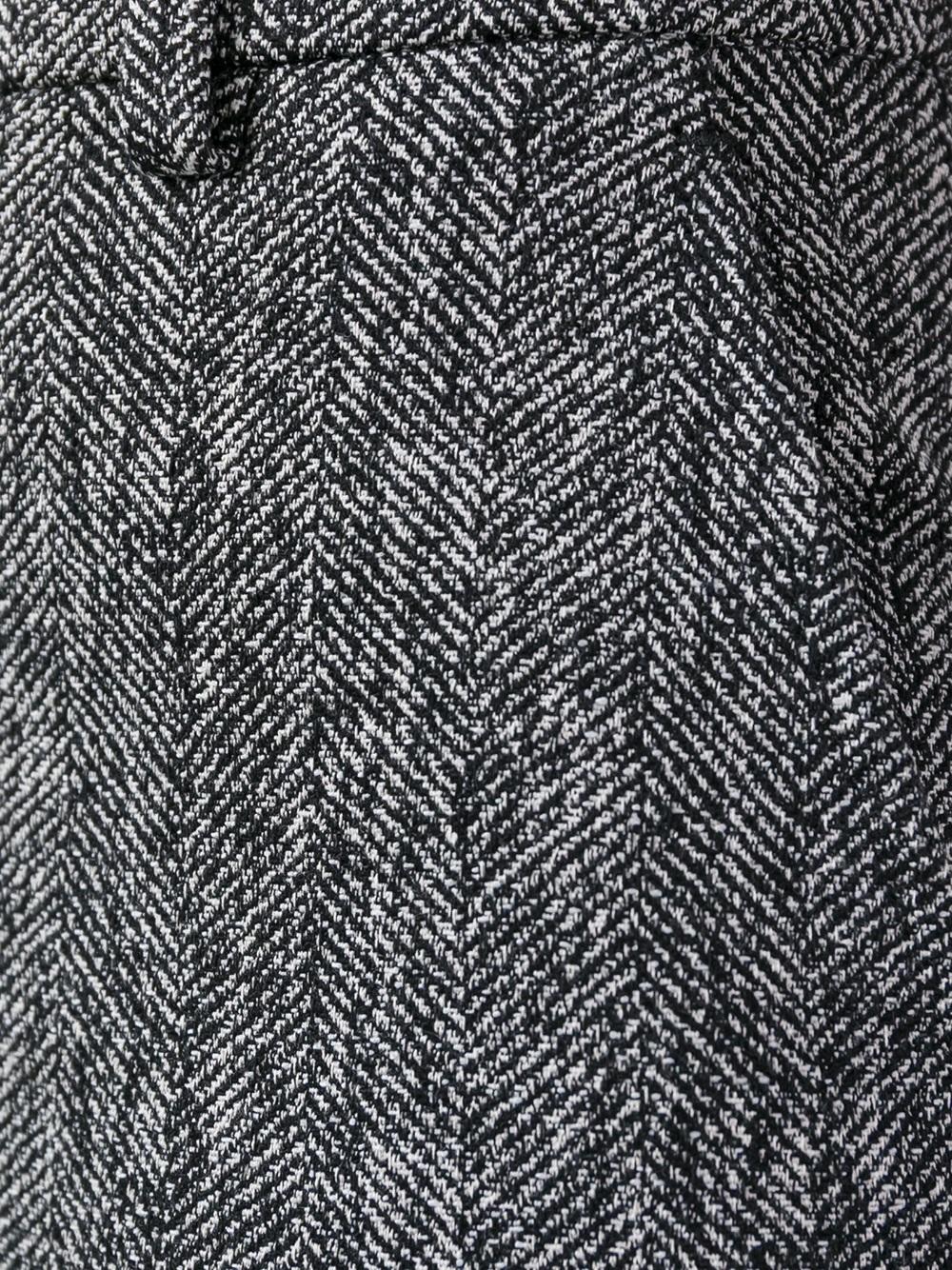 straight trousers
