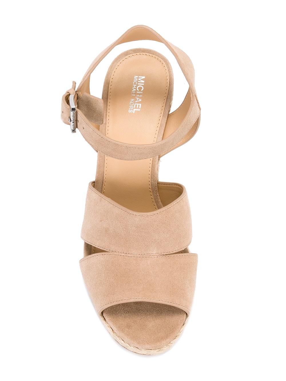 wedged sandals 