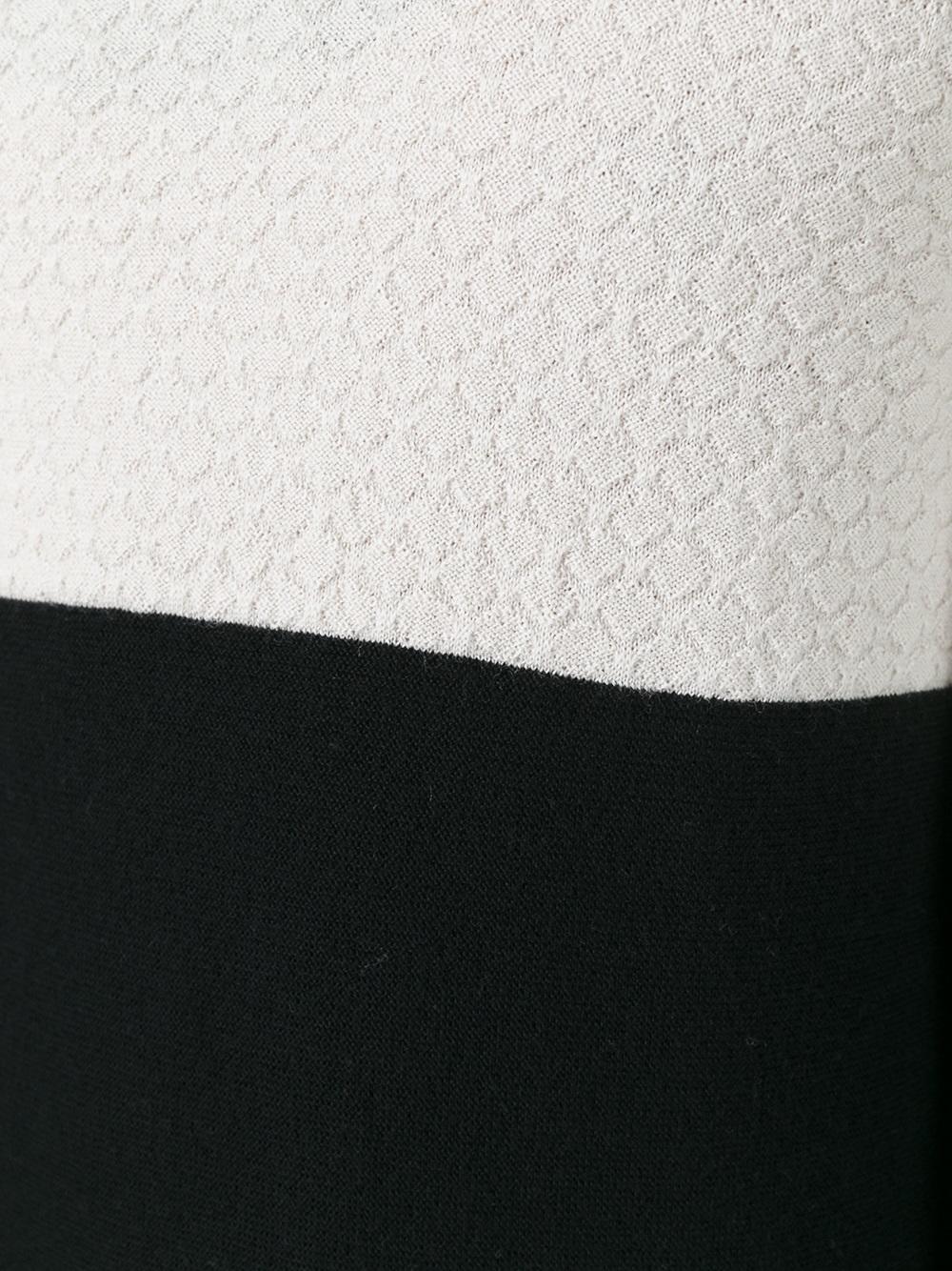 round neck jumper