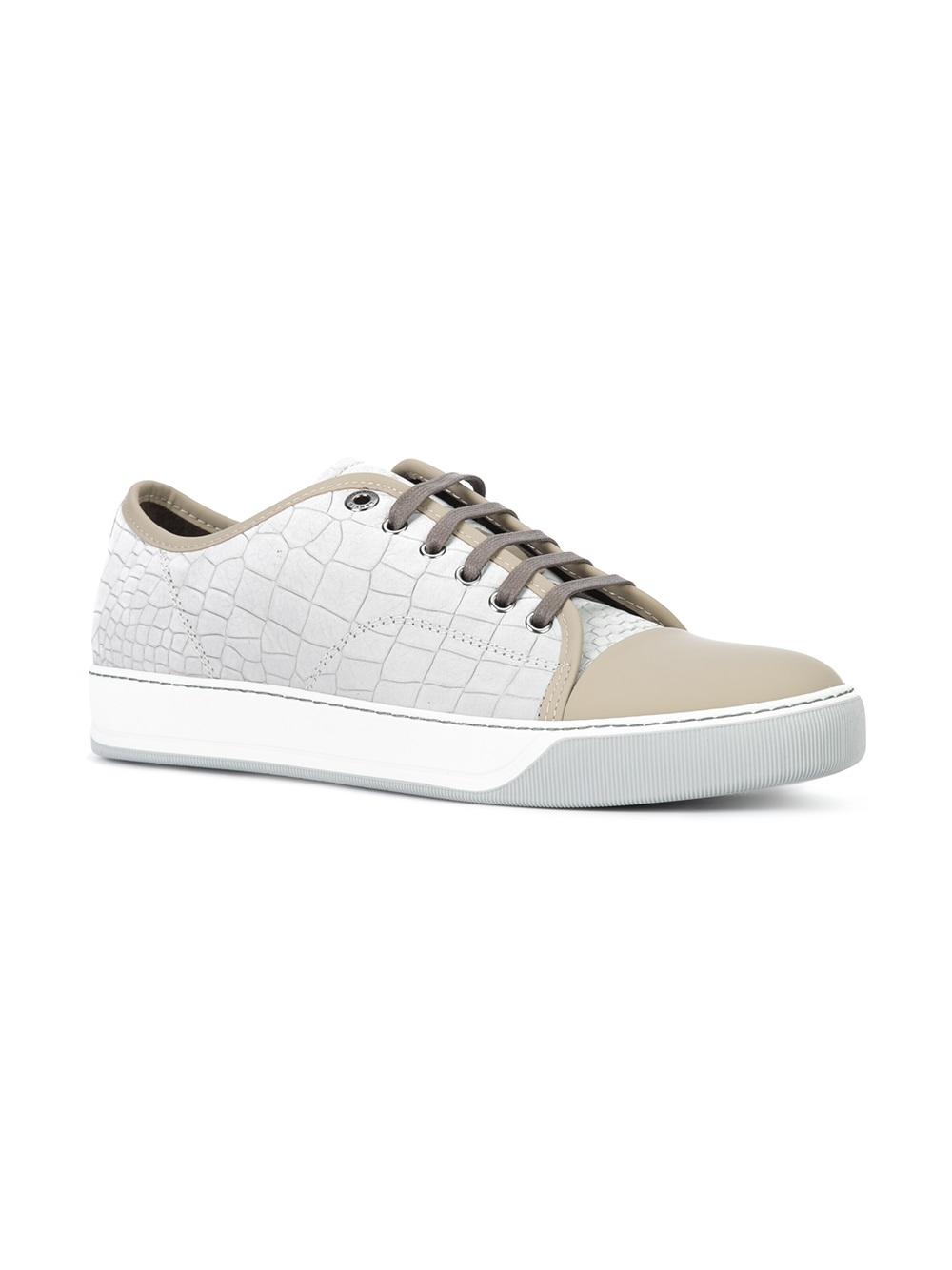 lace-up sneakers 