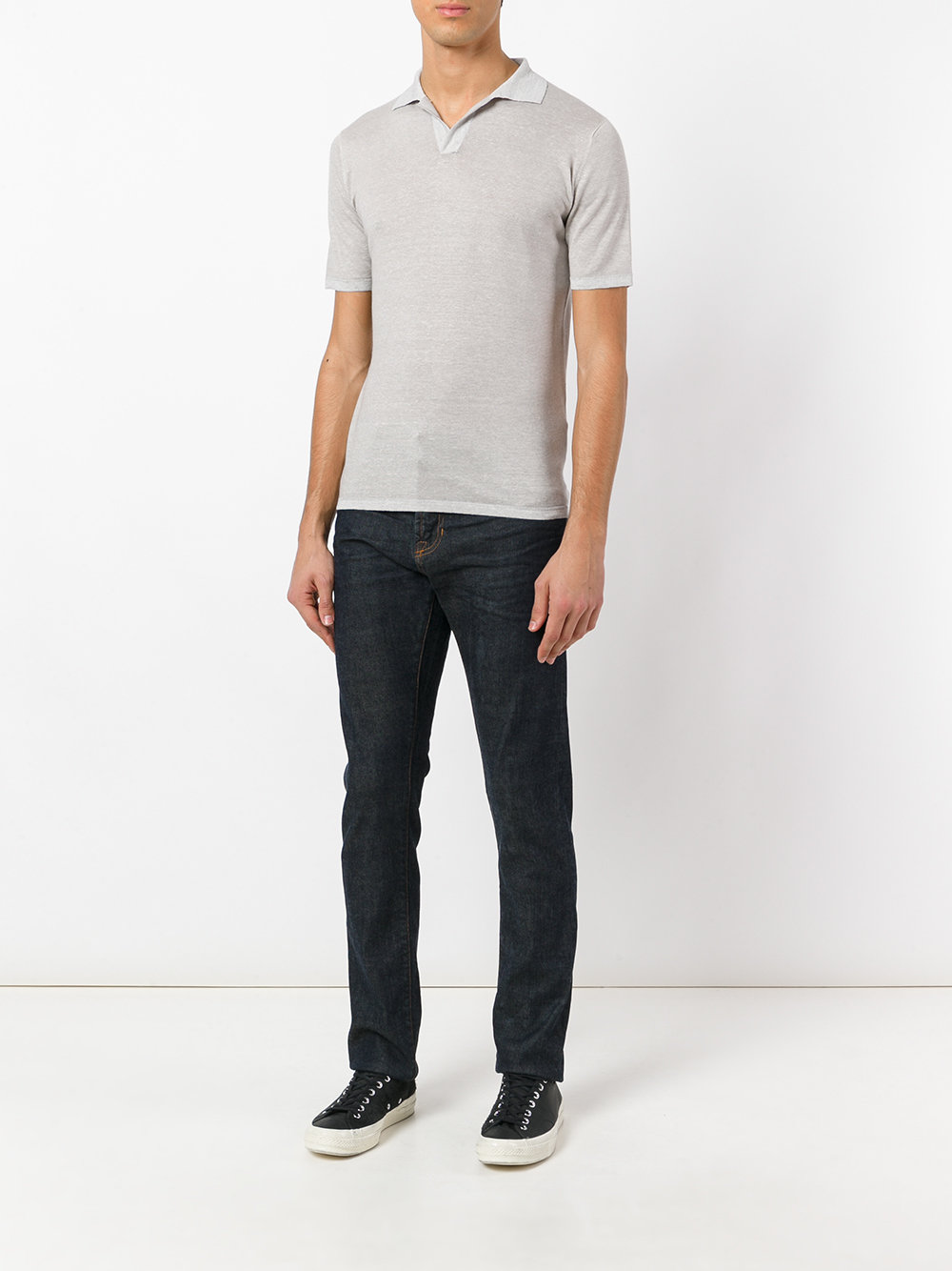 classic collar T-shirt