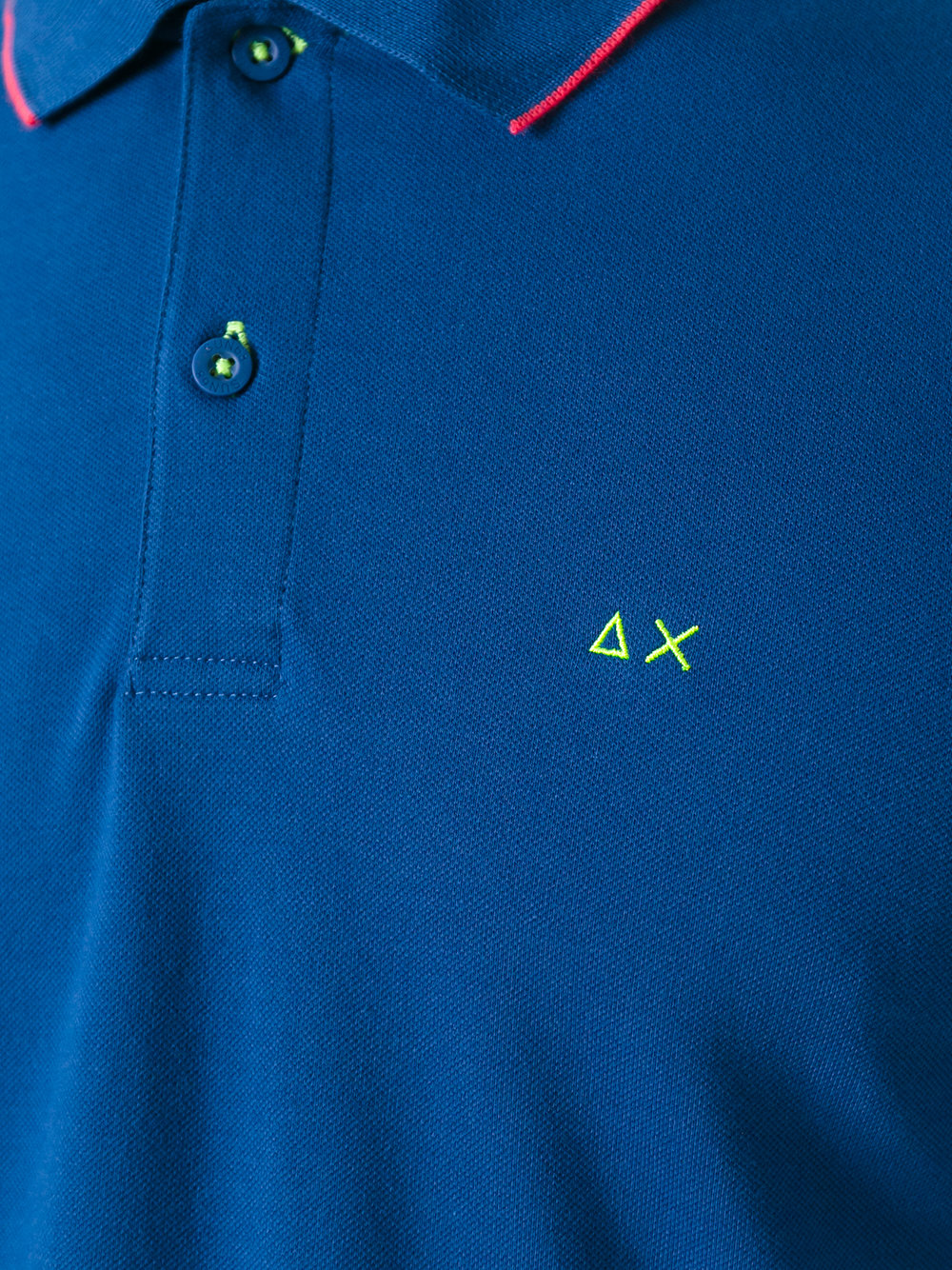 contrast polo shirt