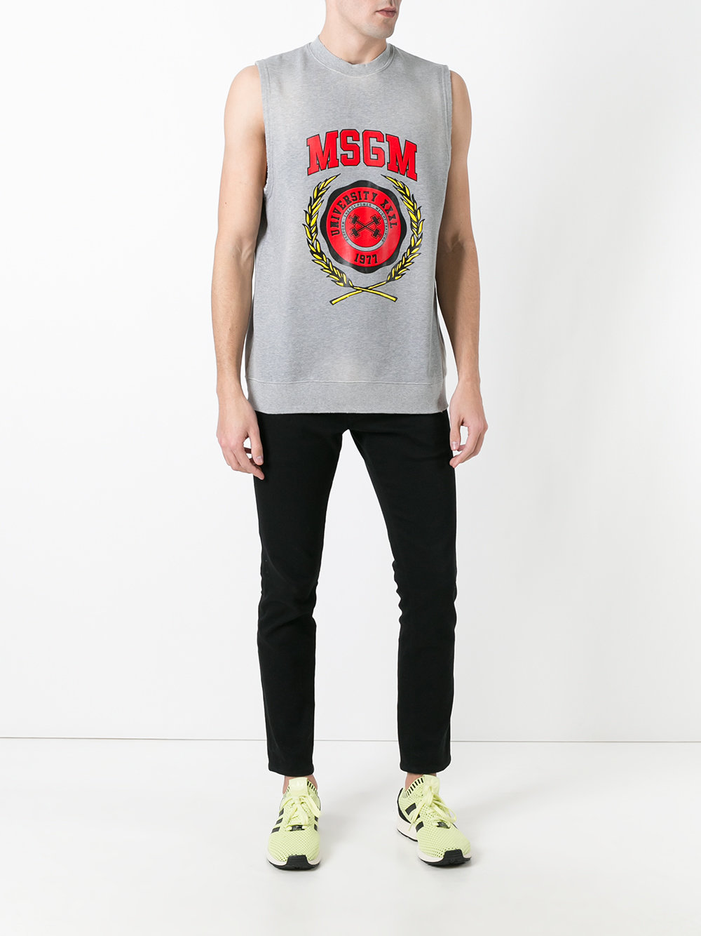 shortsleeved sweatshirt