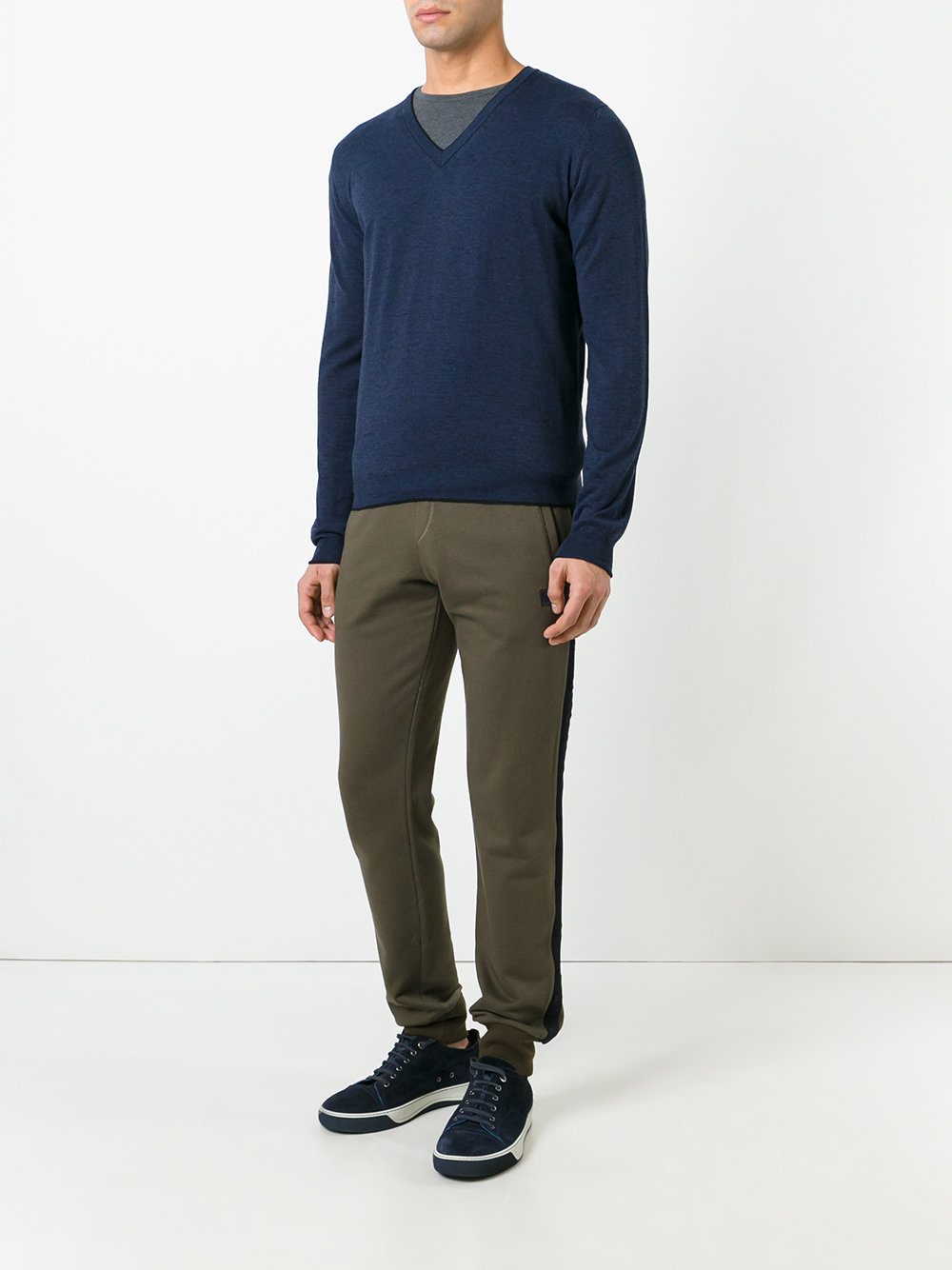 three material V-neck jumper
