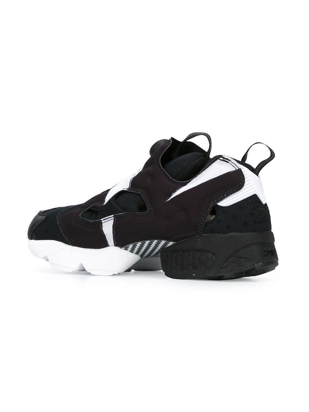 'Instapump Fury'运动鞋