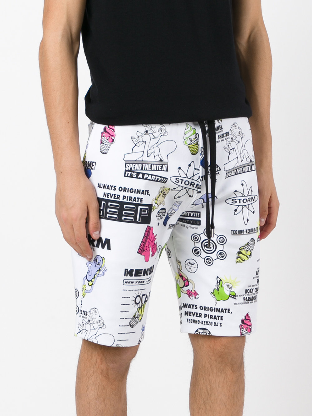 'Cartoon Flyers' track shorts