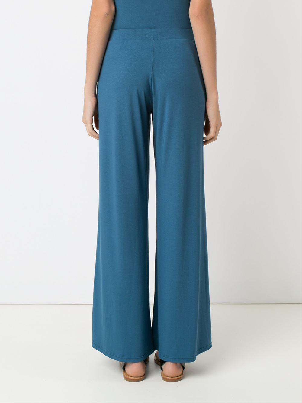 wide leg trousers