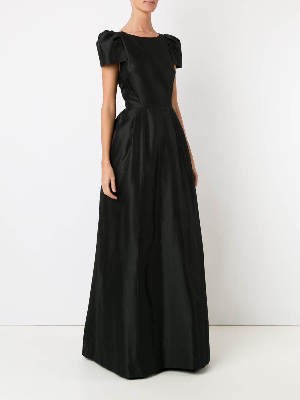shortsleeves gown