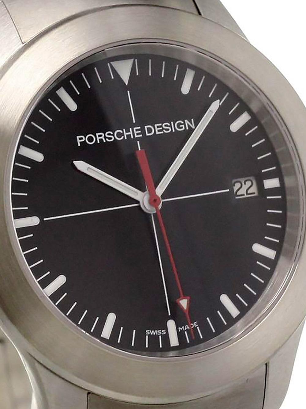 'P10 Black' analog watch