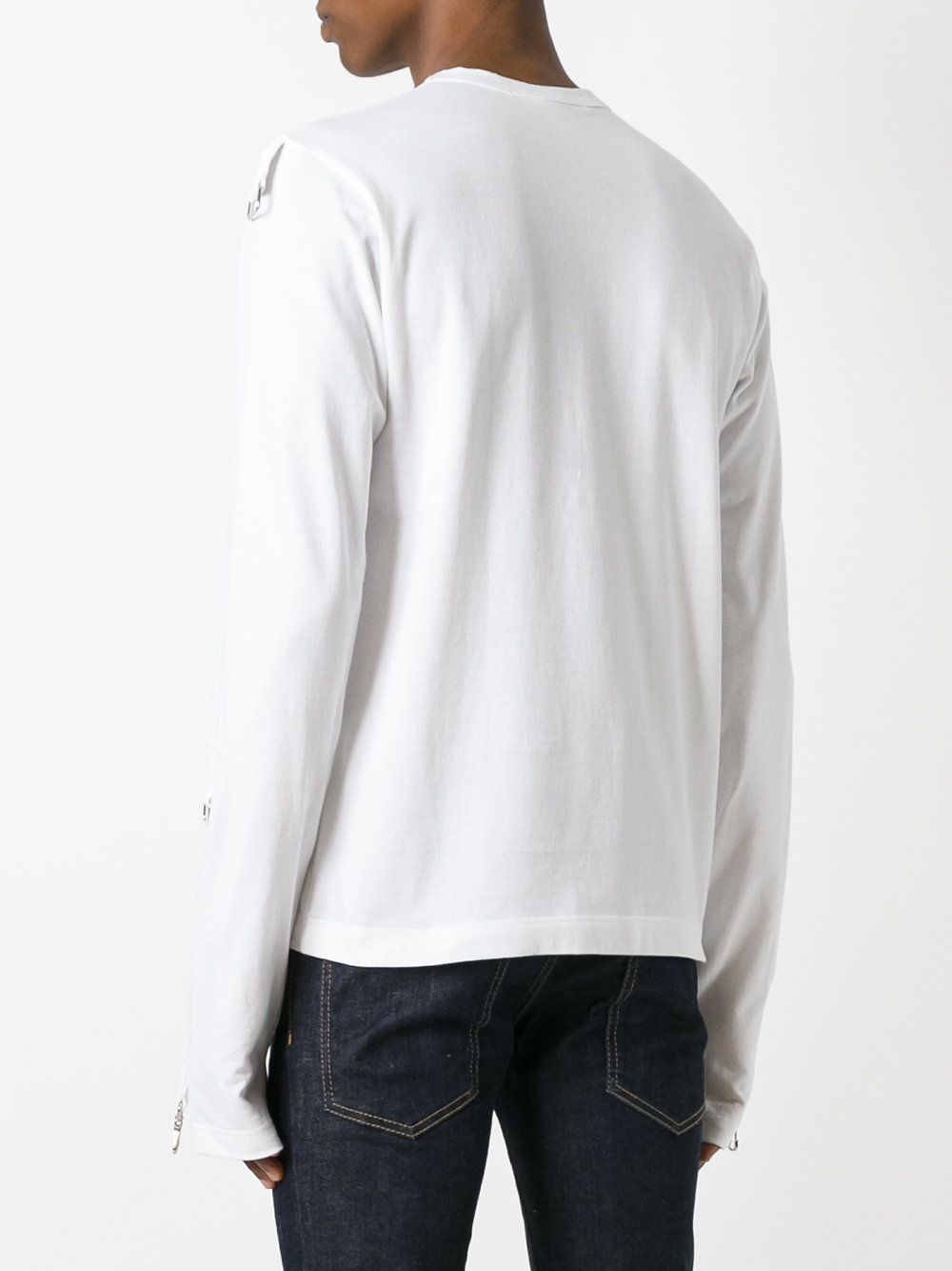 longsleeved T-shirt