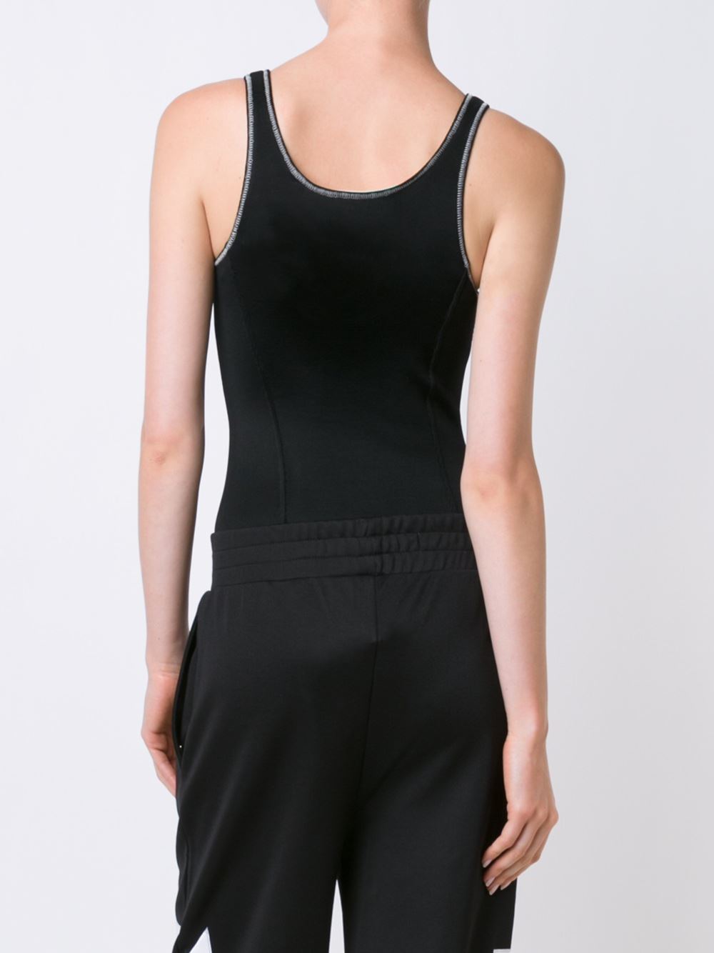 zip detail body