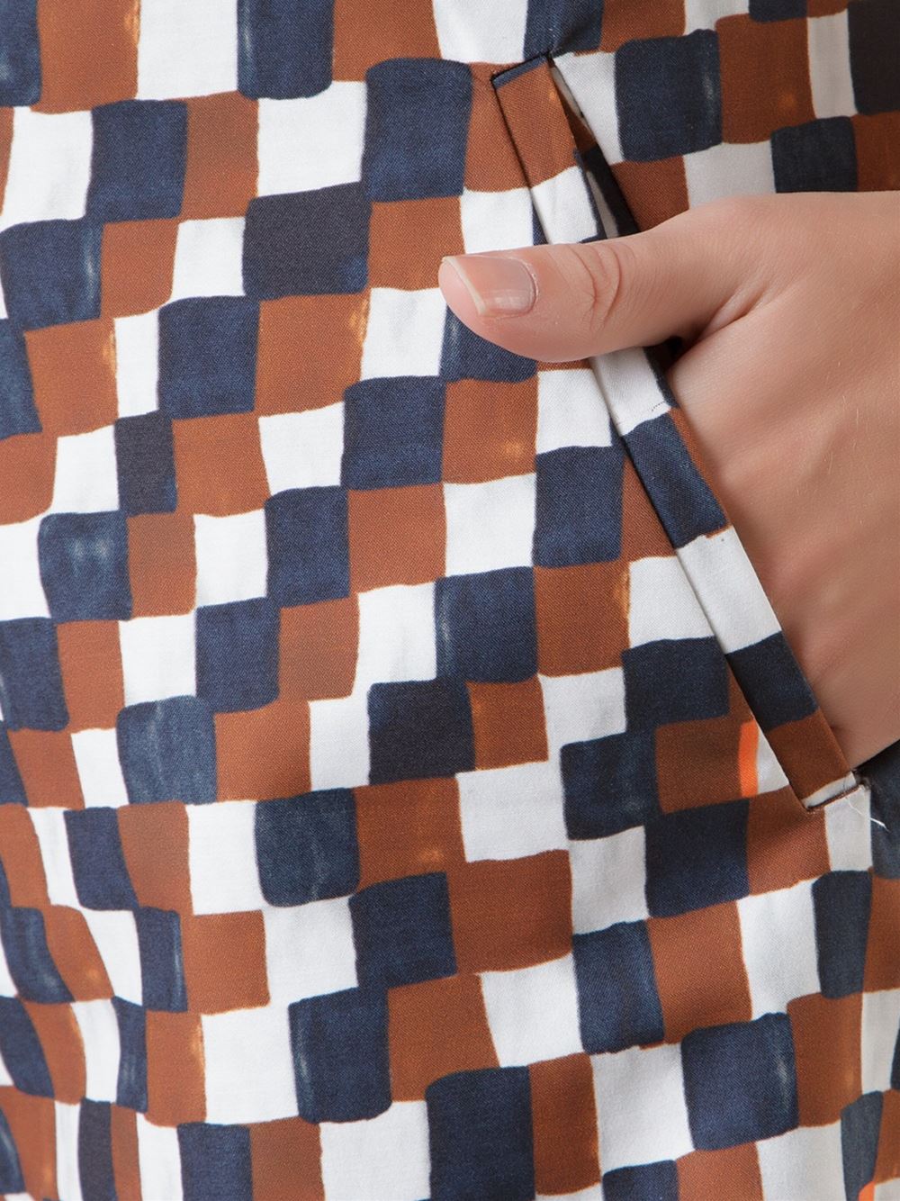 geometric print high-waisted short