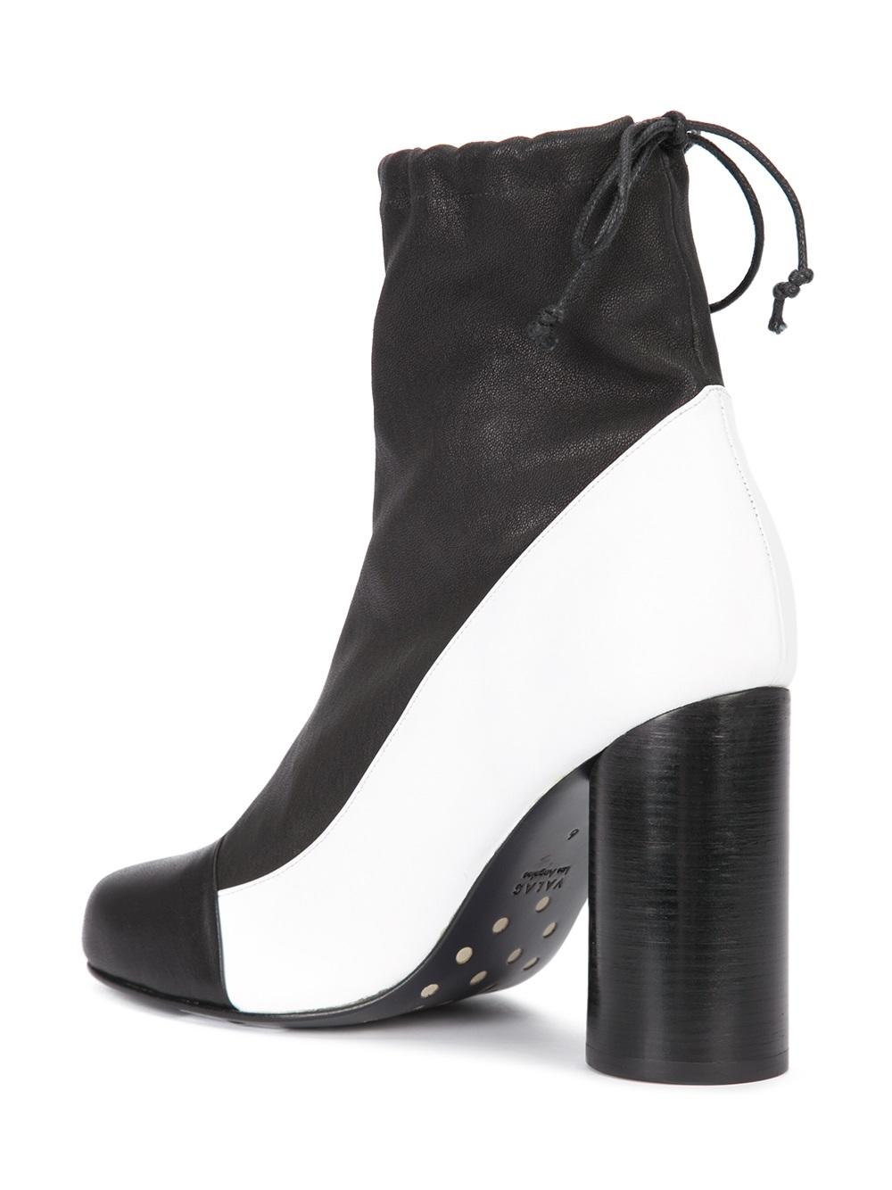 cylinder-heel boots