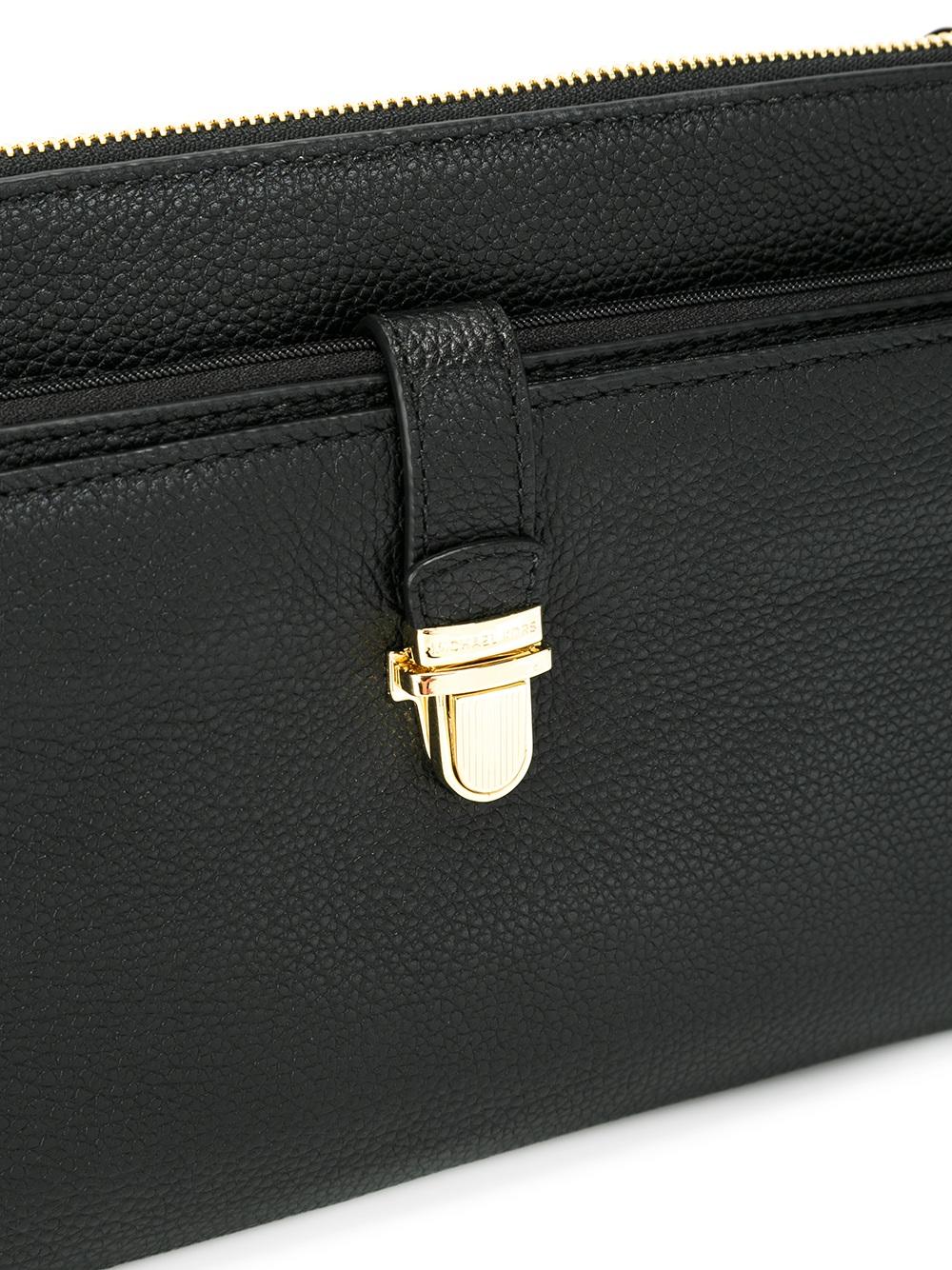 zipped shoulder bag 