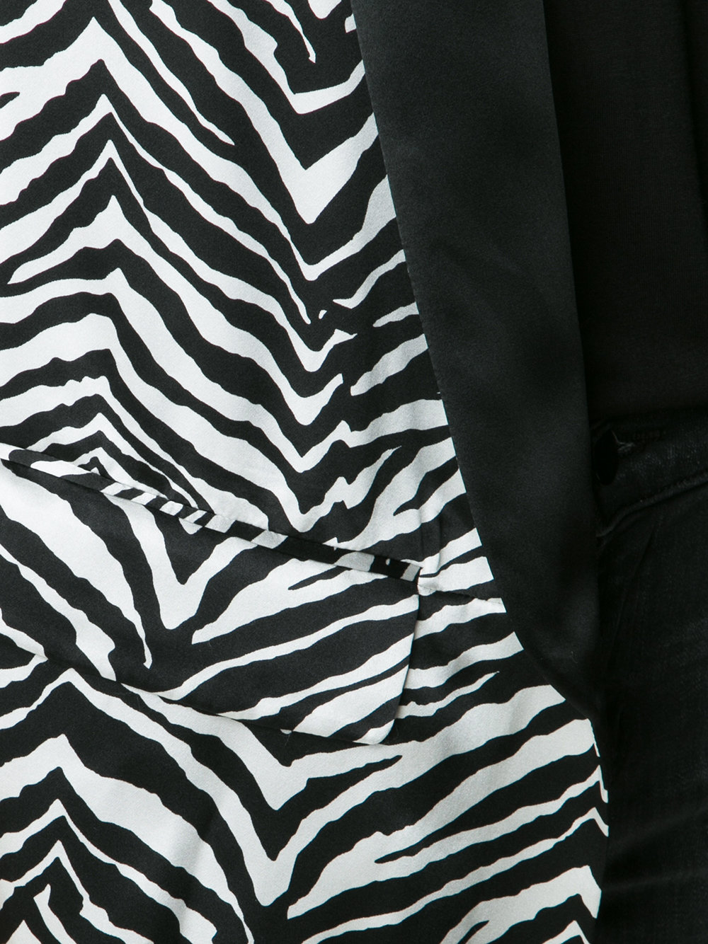 three-quarter sleeve blazer