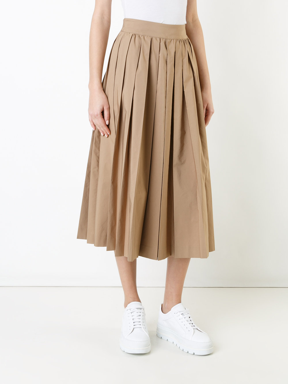 pleated cropped trousers