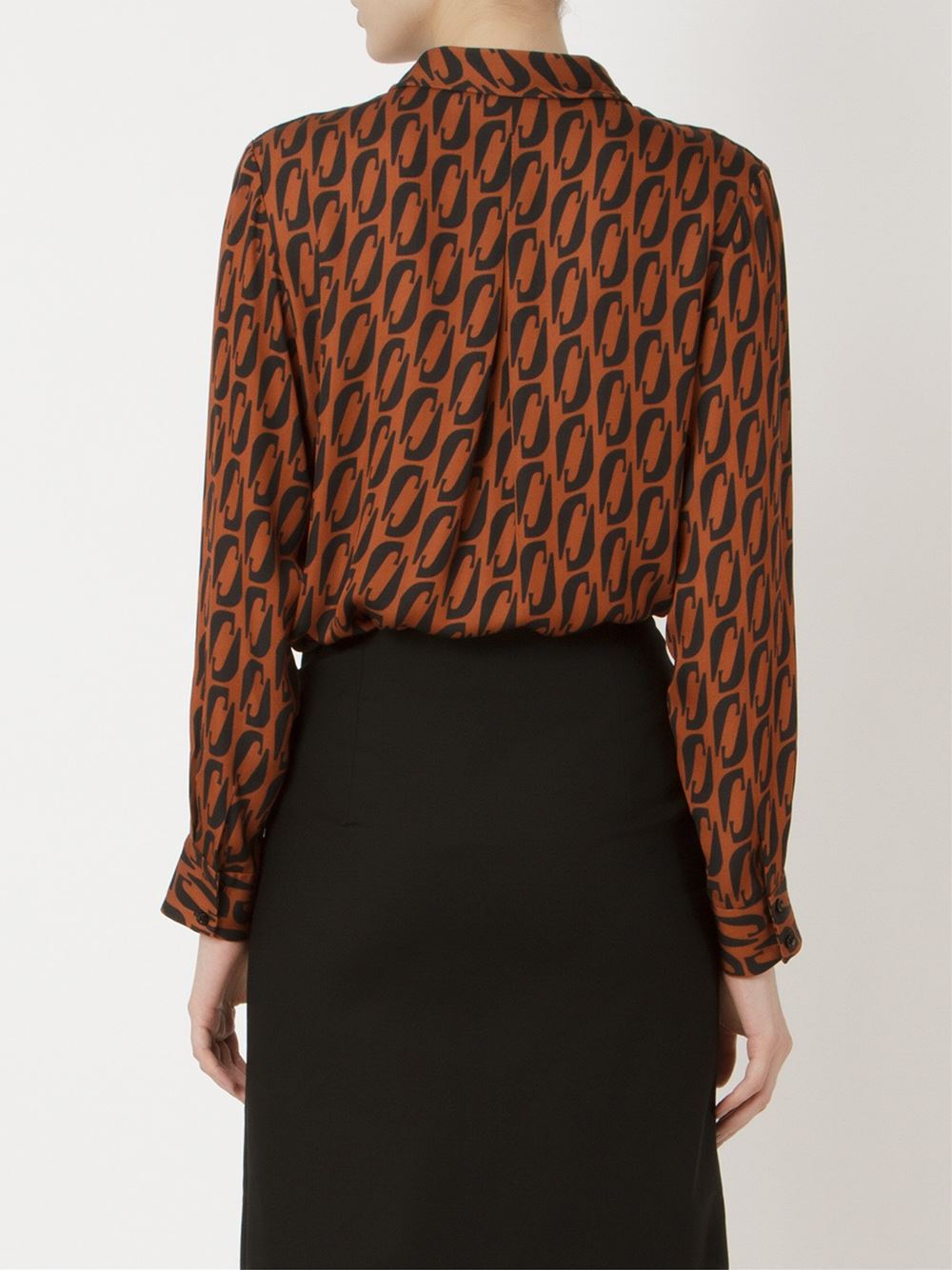 tie detail printed body