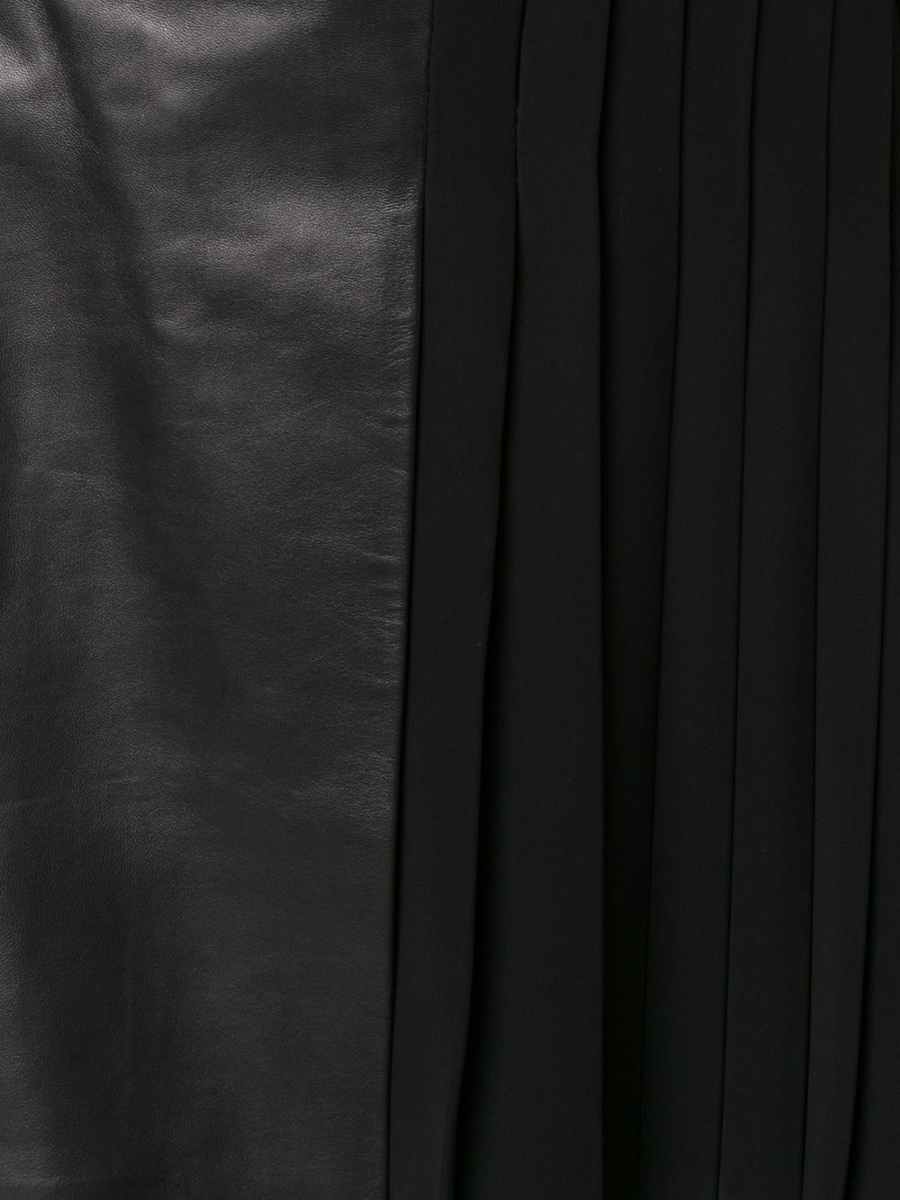 pleated detailing skirt