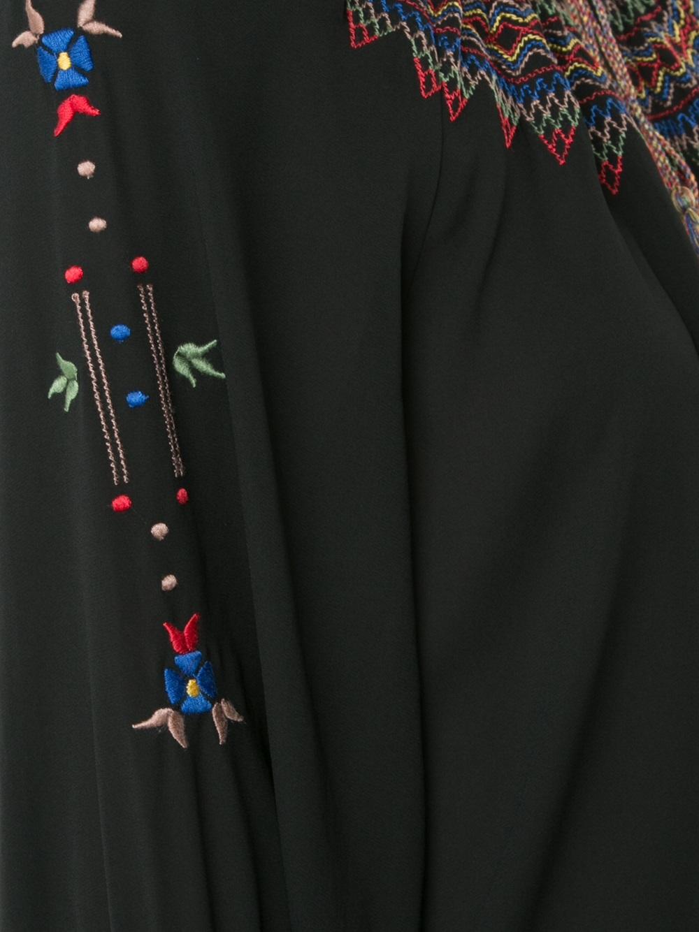 embroidered collar blouse