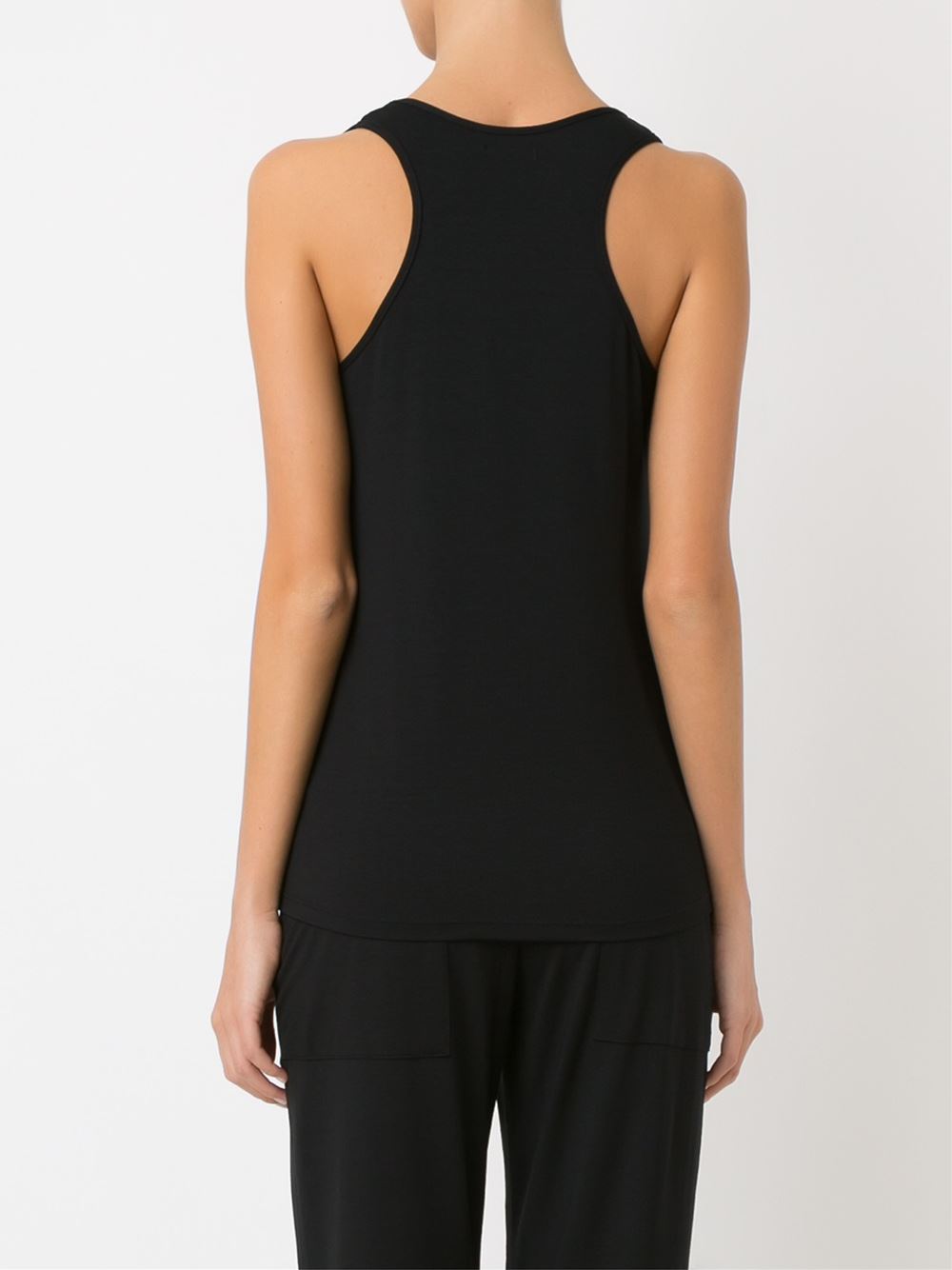 scoop neck tank top