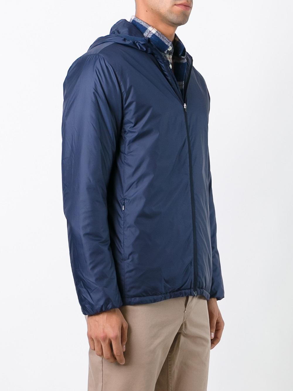 zipped wind breaker