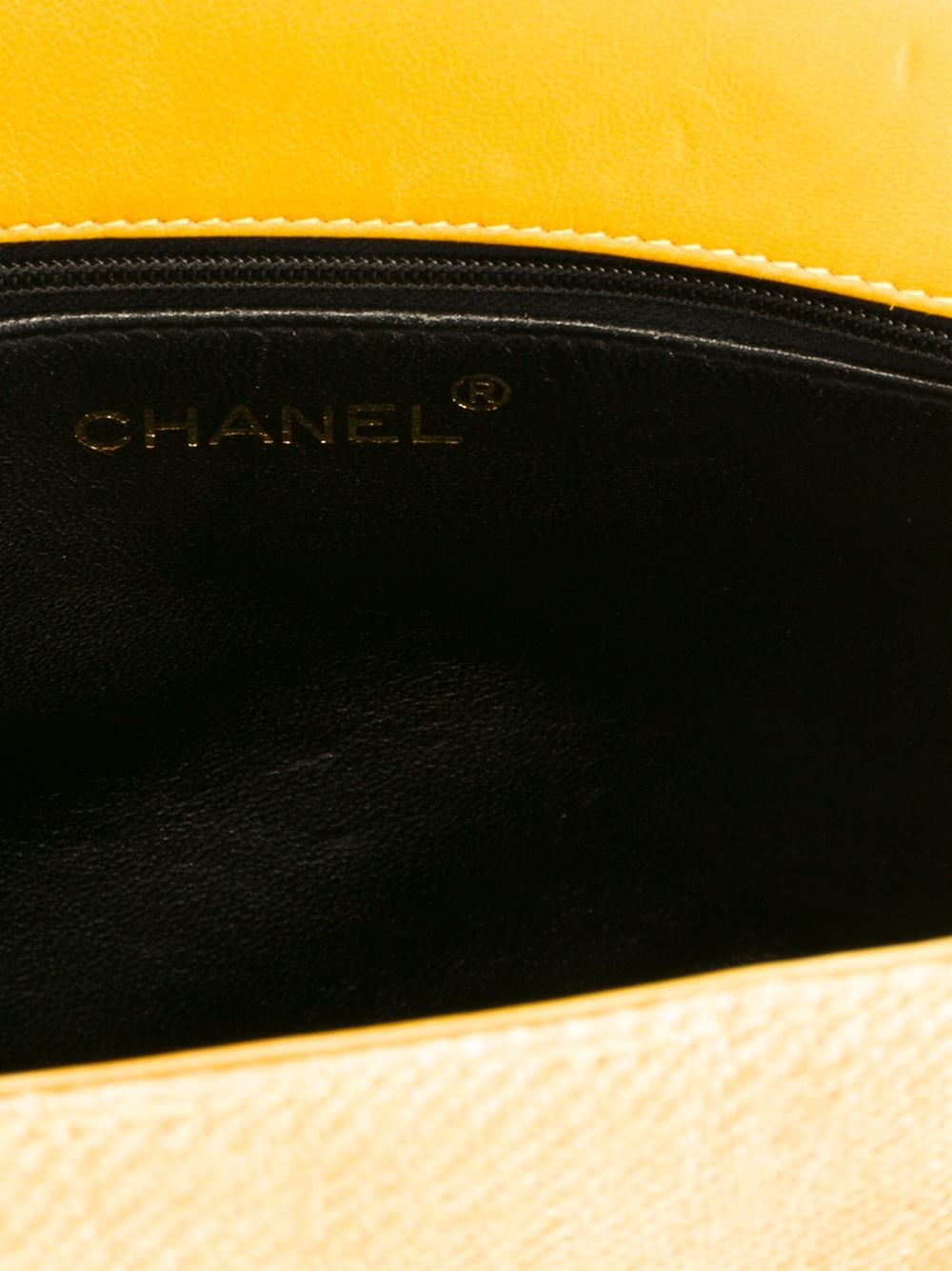 bucket shoulder bag