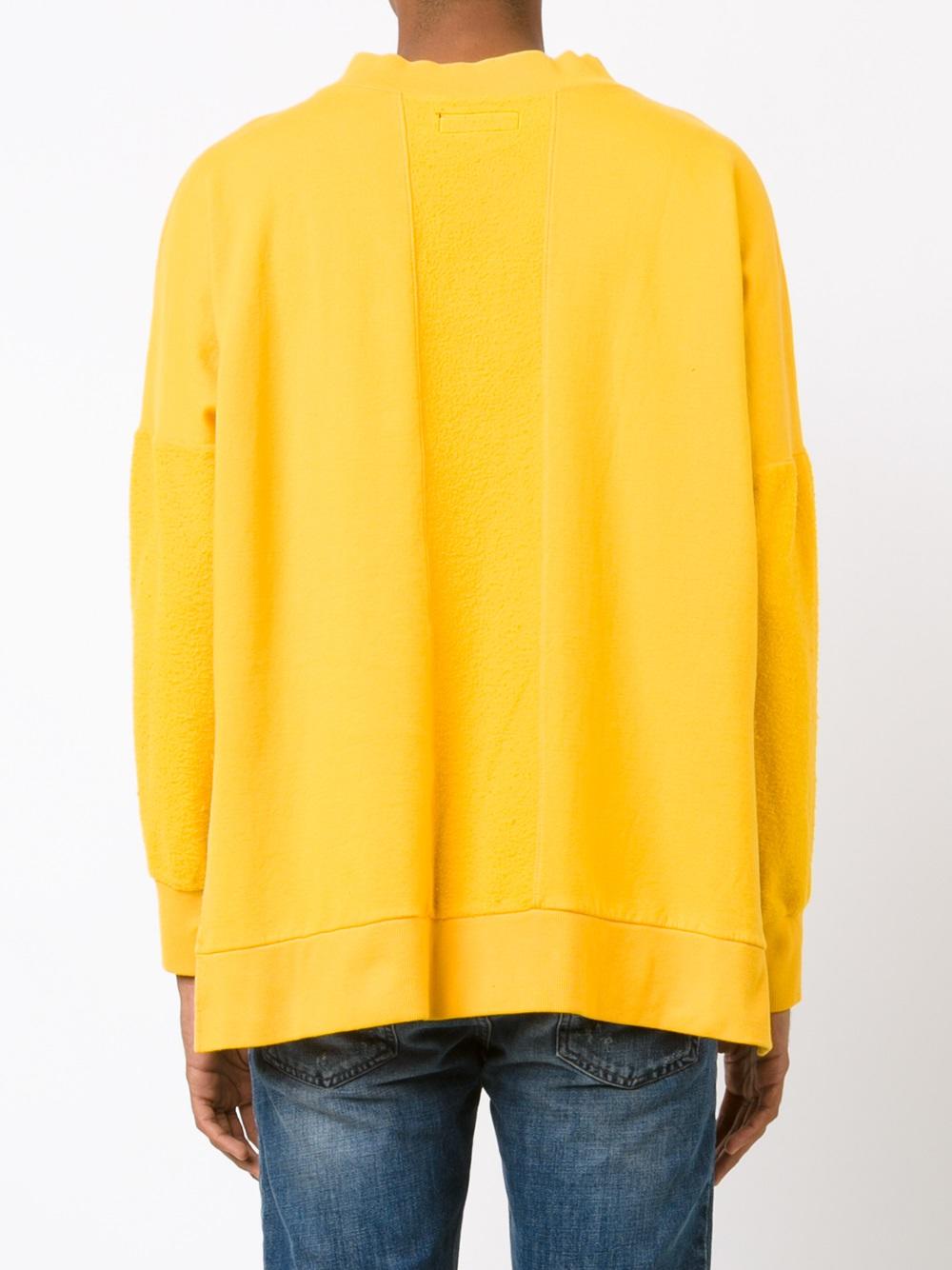 loose-fit sweatshirt