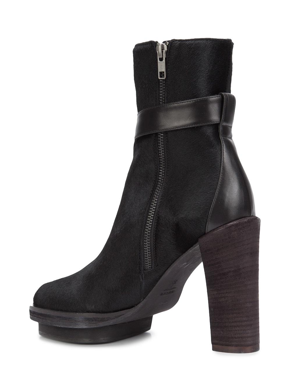 'Argo' boots