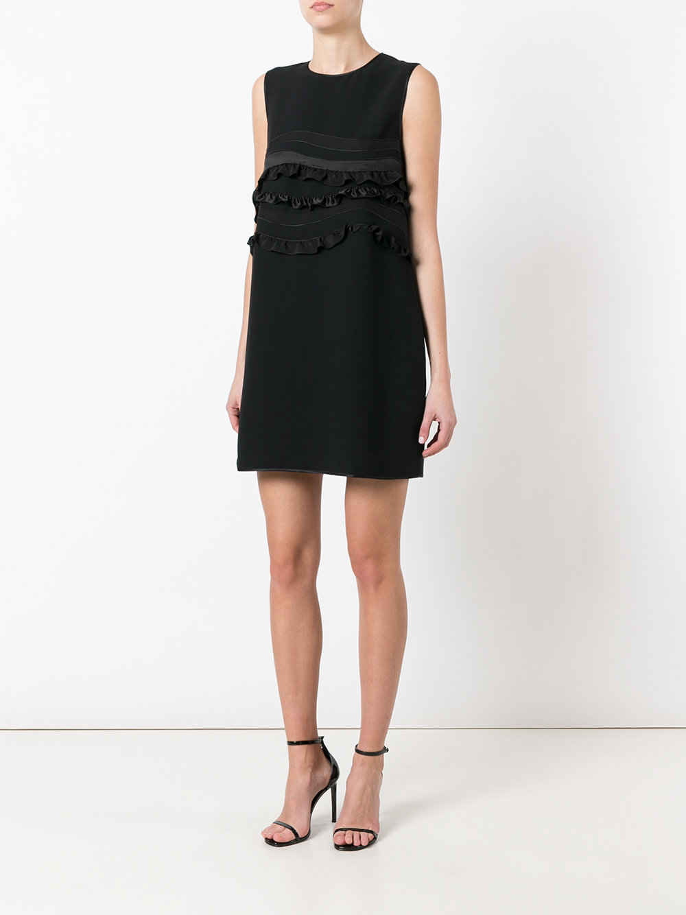 sleeveless dress