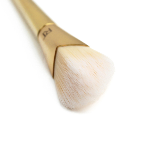 Real Techniques Bold Metals Triangle Foundation Brush