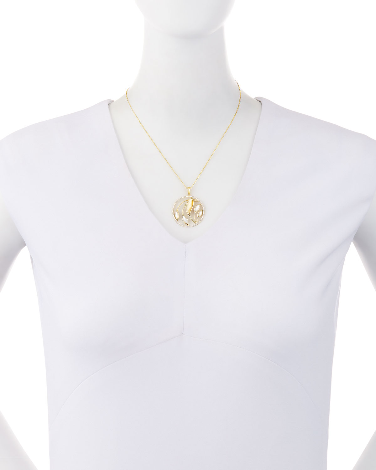 Medium Venus Garden Mother-of-Pearl Pendant Necklace with Diamonds in 18K Yellow Gold