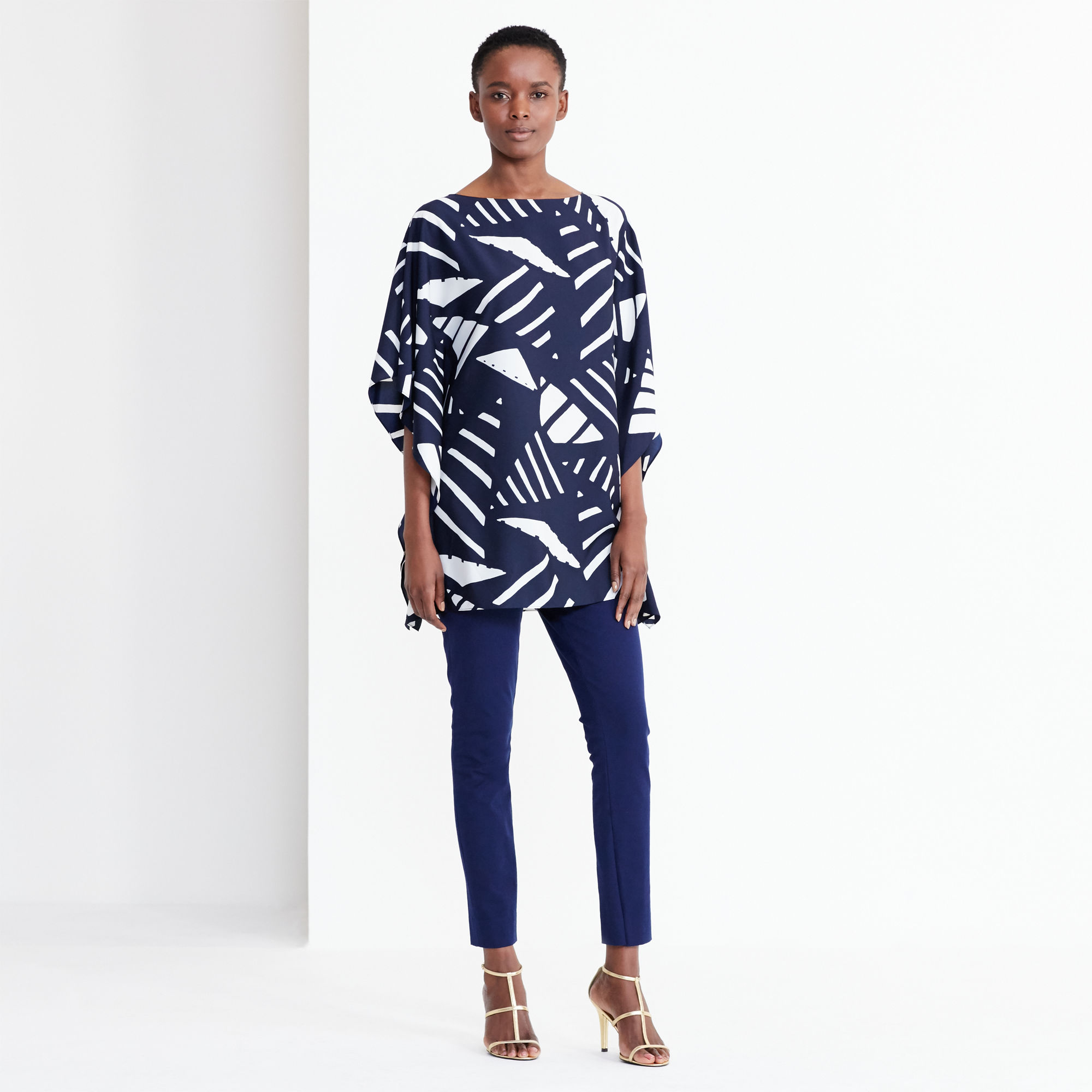 Graphic-Print Poncho